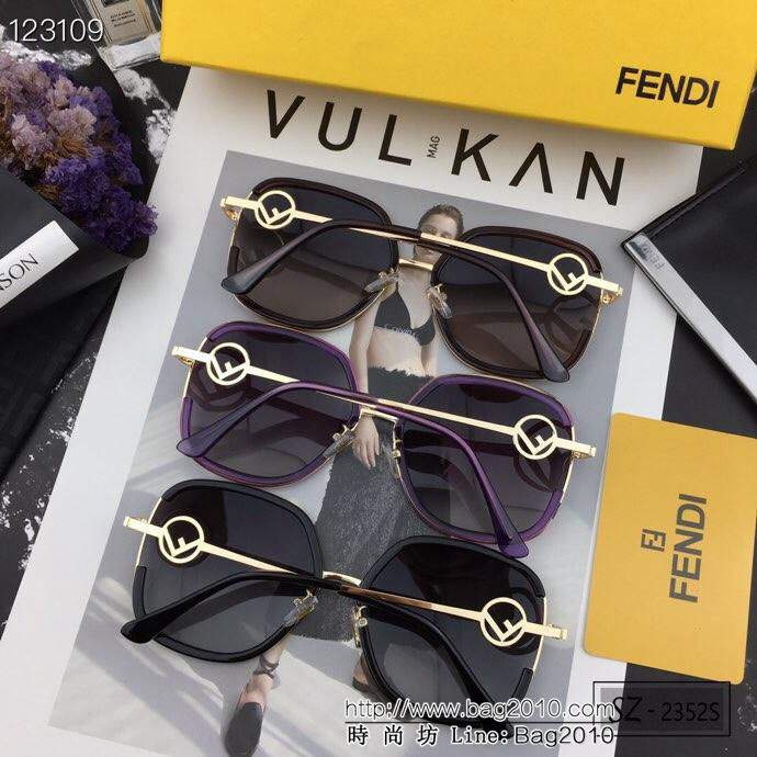 FENDI芬迪 寶麗來樹脂偏光鏡片 PC鏡架 2019新款太陽鏡 遮擋有害光線防輻射 2352S  lly1430